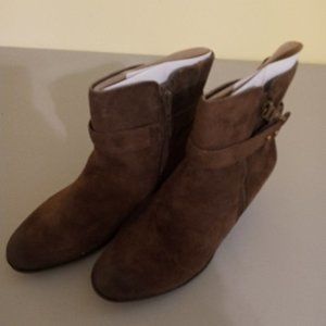 Royal Womens Chestnut Brown Ankle Boot 7.5B - NEW without box